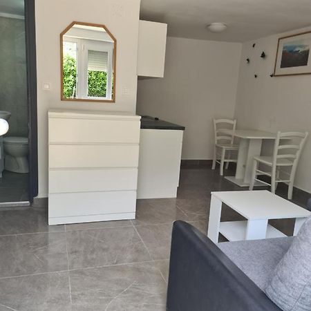 Marton Apartamento Krk Exterior foto