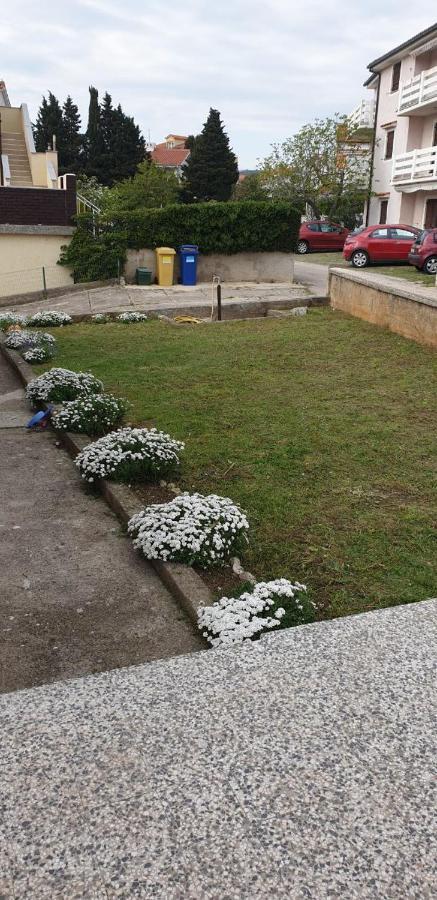 Marton Apartamento Krk Exterior foto